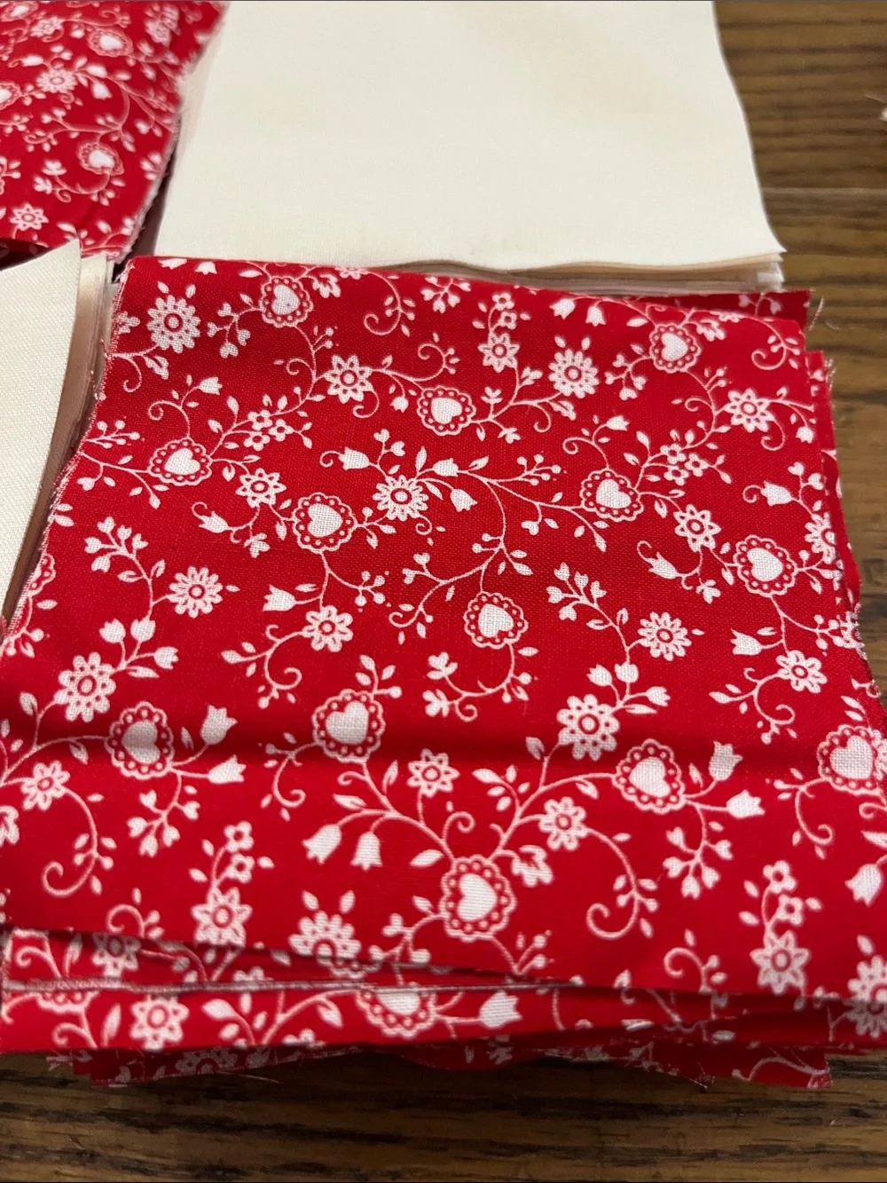 Quilt patchworkRed & white cottage core heart print Cotton Classic Floral